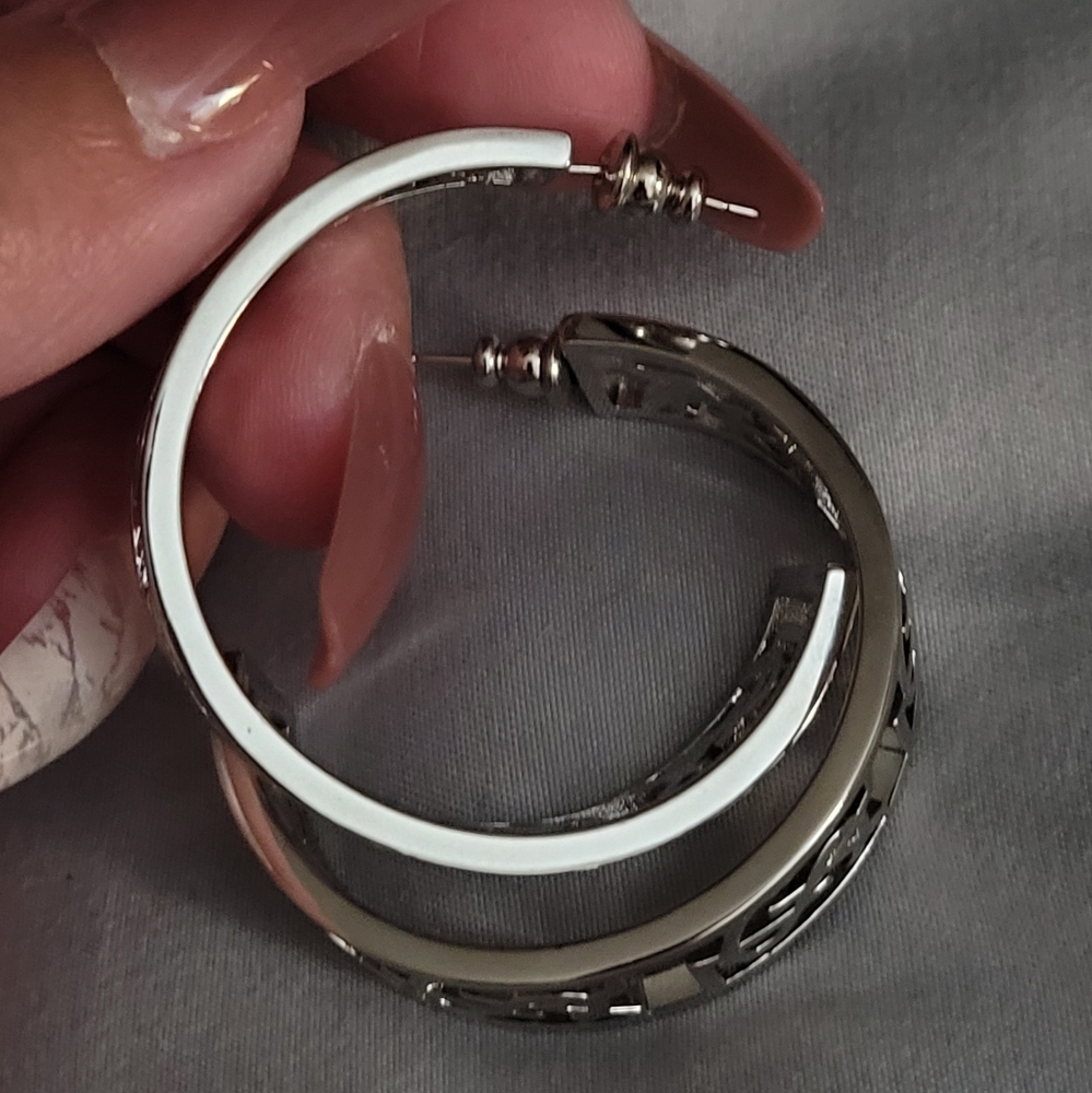 YVES SAINT LAURENT earrings - Picture 5 of 5